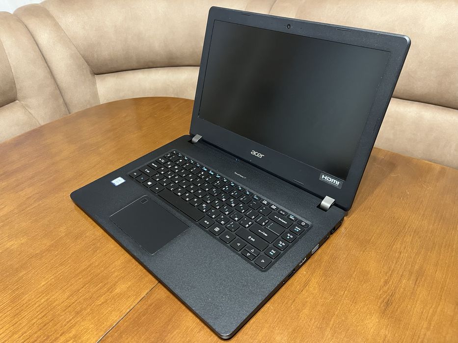 Ноутбук 14" Acer TravelMate на Intel i5-8250U с 8ОЗУ/256SSD/FullHD