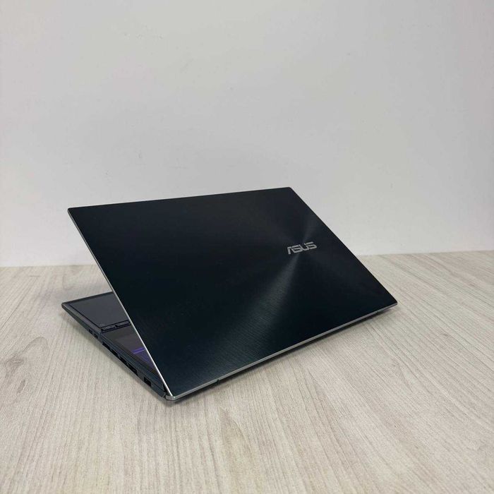Asus ZenBook Pro Duo UX582HS 4K OLED Touch i9-11900H 32GB 1TB RTX3080