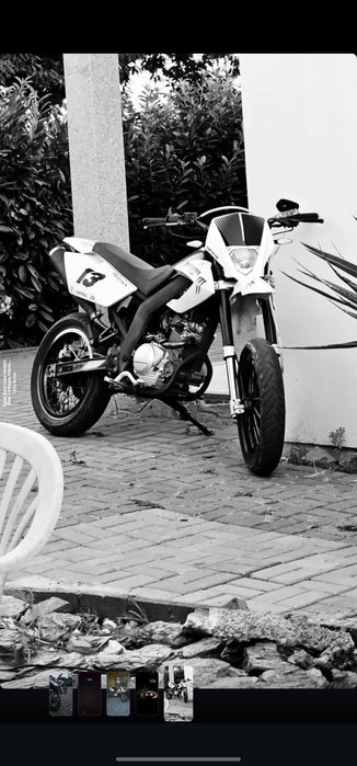mota supermotard 125cc