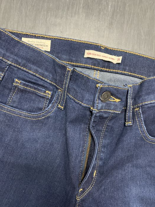 Jean Levi’s Mulher 720 High Rise Super Skinny Marrina W26 L30