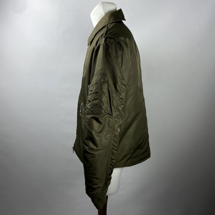 AllSaints — нейлоновий бомбер оверсайз крою