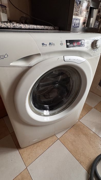 Máquina de lavar roupa CANDY de 8 kg