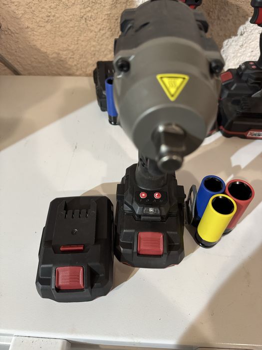 Безщітковий ударний гайковерт Parkside Performance 2акб