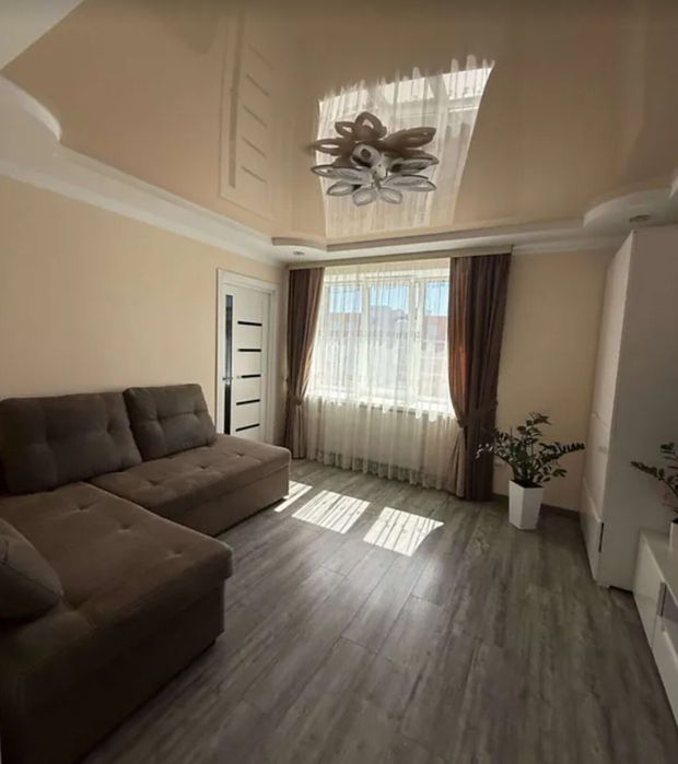 Продаж 2к квартири 50 кв. м на вул. Тролейбусна