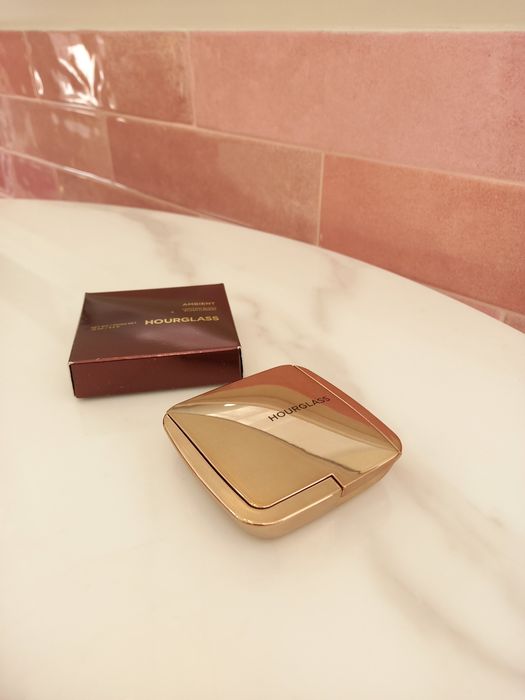 OPИГІHAЛ!! Рум'яна Hourglass  Luminous Flush