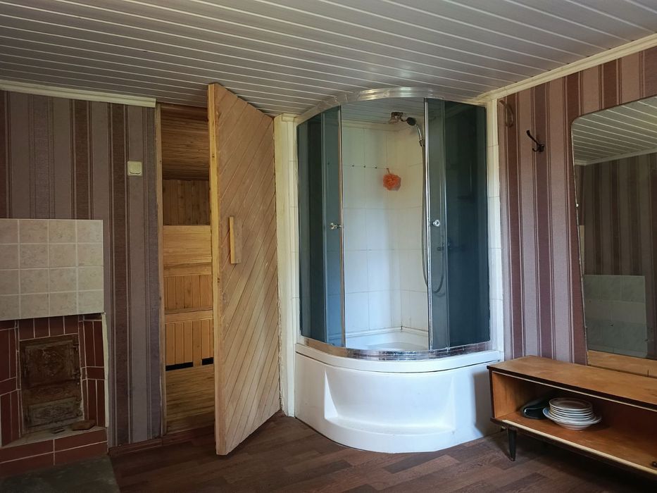 Продам дачу біля лісу