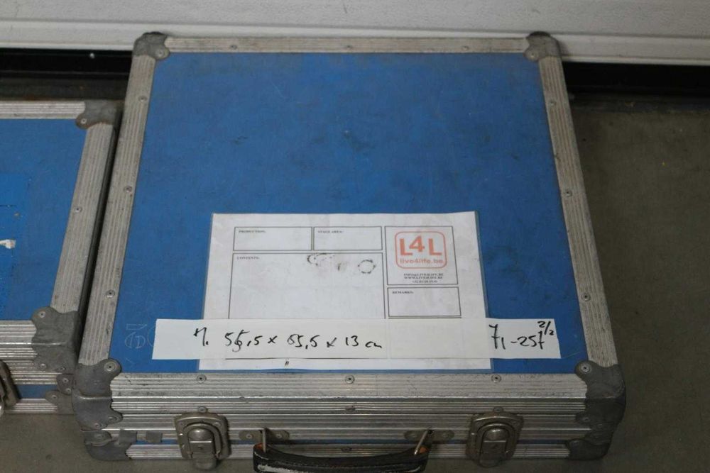 flightcase azul 50 cm por 50 cm