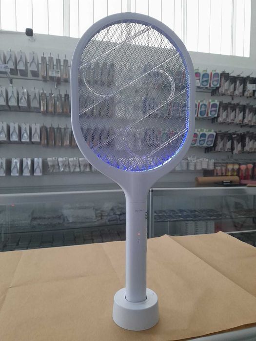 Raquete Anti-Insetos com Led de Atração