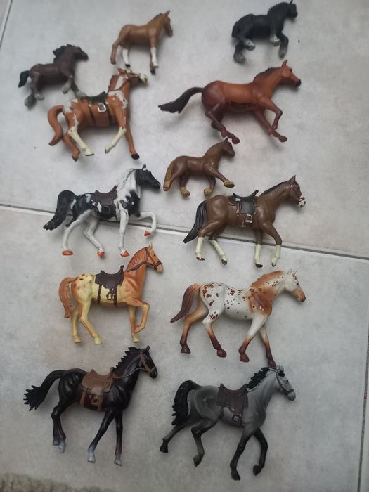 Cavalos com e sem sela