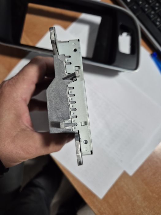 Магнітола на Audi Q 5