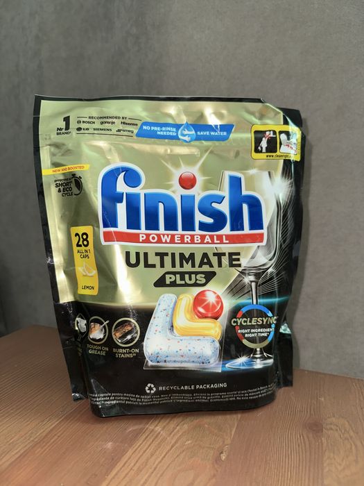 Kapsułki do zmywarki Finish Powerball Ultimate Plus Lemon 28 szt.