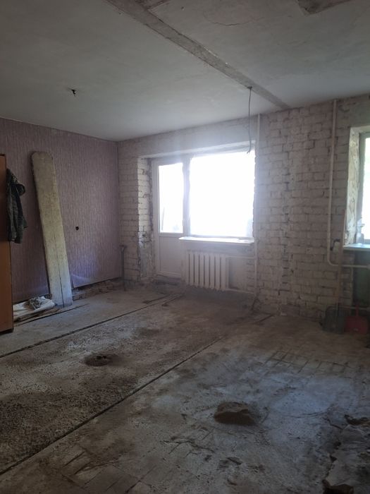 Продажа 2х кв,под ремонт  1/5,центр,можно под офис ,37т$