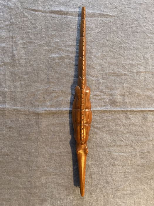 Crocodilo em madeira