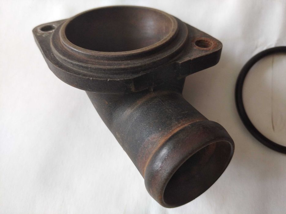 Фланец / патрубок охлаждающей жидкости Audi, Seat, Skoda, Volkswagen