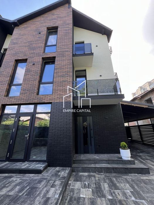 Без комісії Продаж Таунхауса у місті Львів | Гараж + тераса