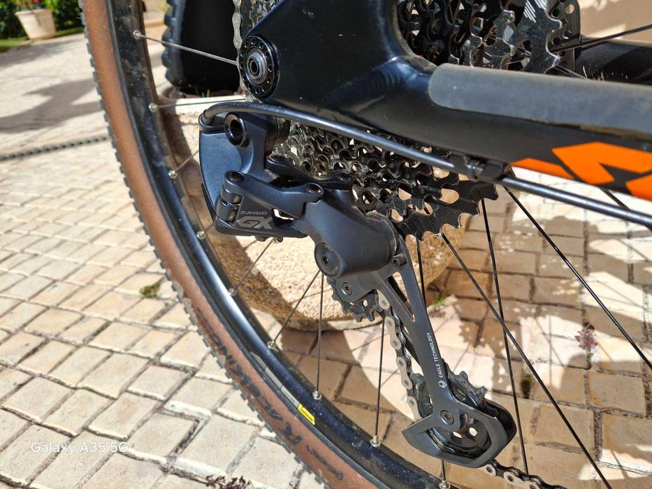 KTM Scarp COMP 29" - tam M -BTT carbono-suspensão total