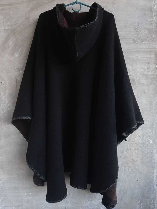 Пончо черное шрсть капюшон Германия 350 евро