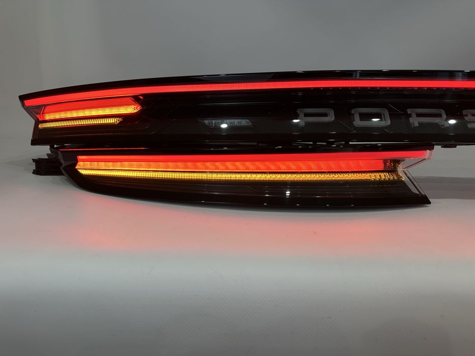 Porshe Taycan фонарі задні стоп фонарь ліхтар оптика задня наявність