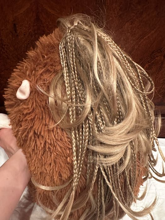 Парик коротки та хвіст