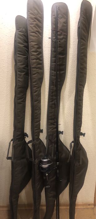 Комплект коропових вудилищ Fox, катушки MITCHELL, чохли Nash