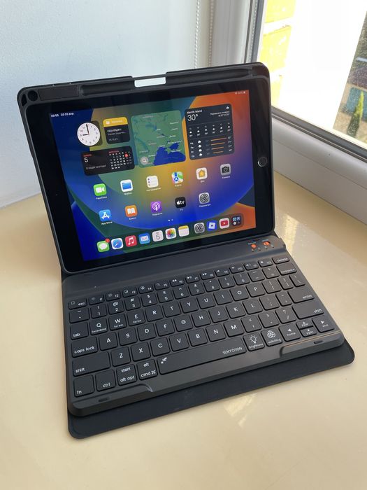Планшет iPad Pro 9.7 256gb + чехол клавіатура