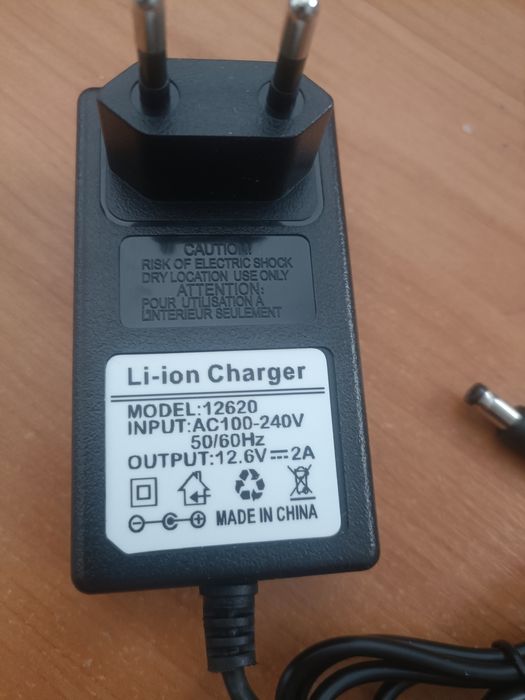 Зарядное устройство для аккумуляторов Li-ion