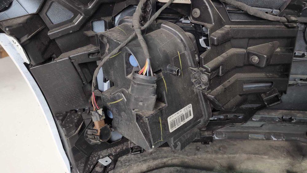 Фара противотуманная передняя левая с Volkswagen Golf 2018 (mk7.5) GTI