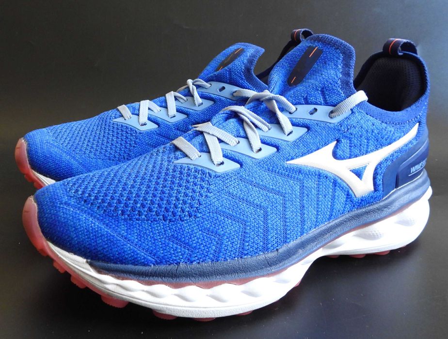 Mizuno Wave Sky Neo buty do biegania r. 40