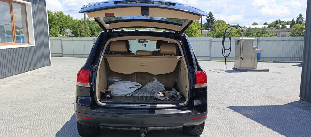 Продам машину Volkwagen 2.5 TD