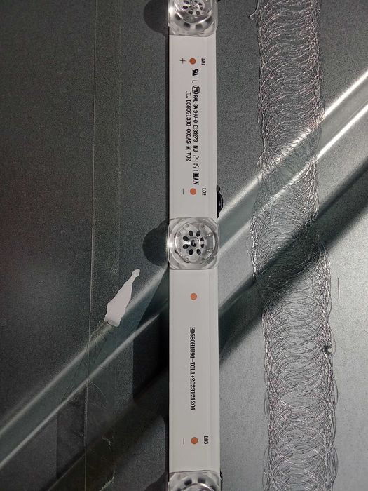 Mainboard Hisense 58A6N e acessórios e LEDS