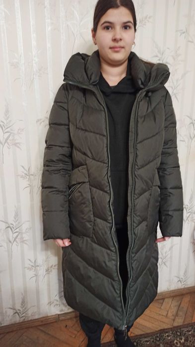 Зимовий  пуховик  50-52 розмір