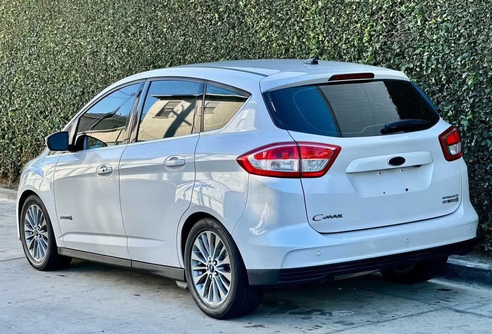 Ford C-Max      2017