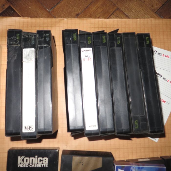 Аудіокасети та відеокасети casio  різні