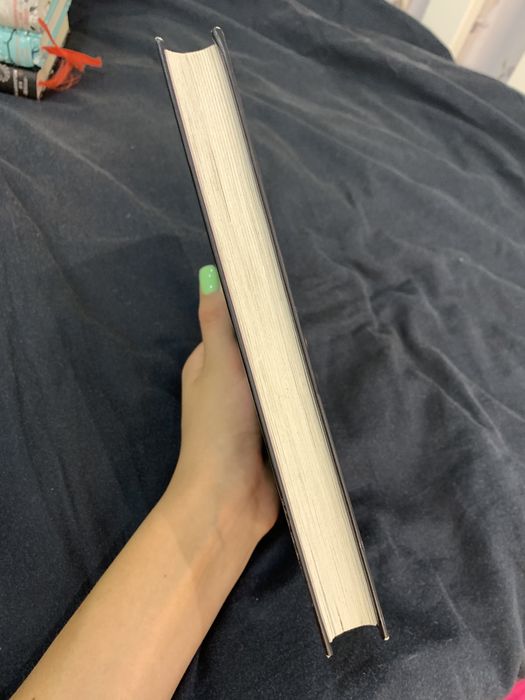 книга «Корнуельський коледж. що приховує Кара Вінтер?»