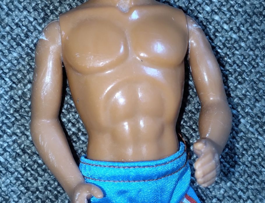 Ken e roupas anos 90
