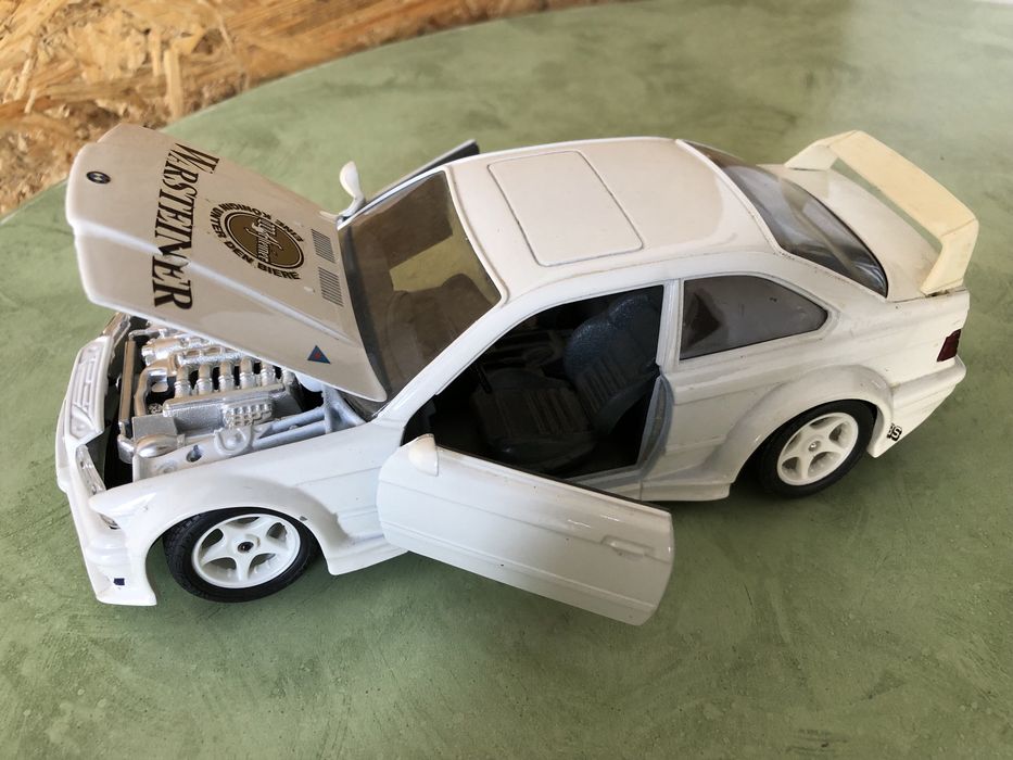 Колекційна модель BMW M3 E36 GTR Warsteiner 1:24 Bburago