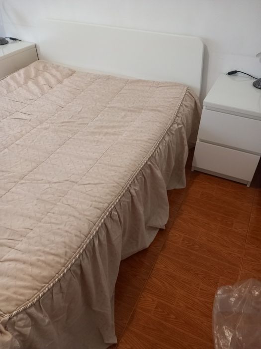 Conjunto quarto cortinados, colcha e almofadas