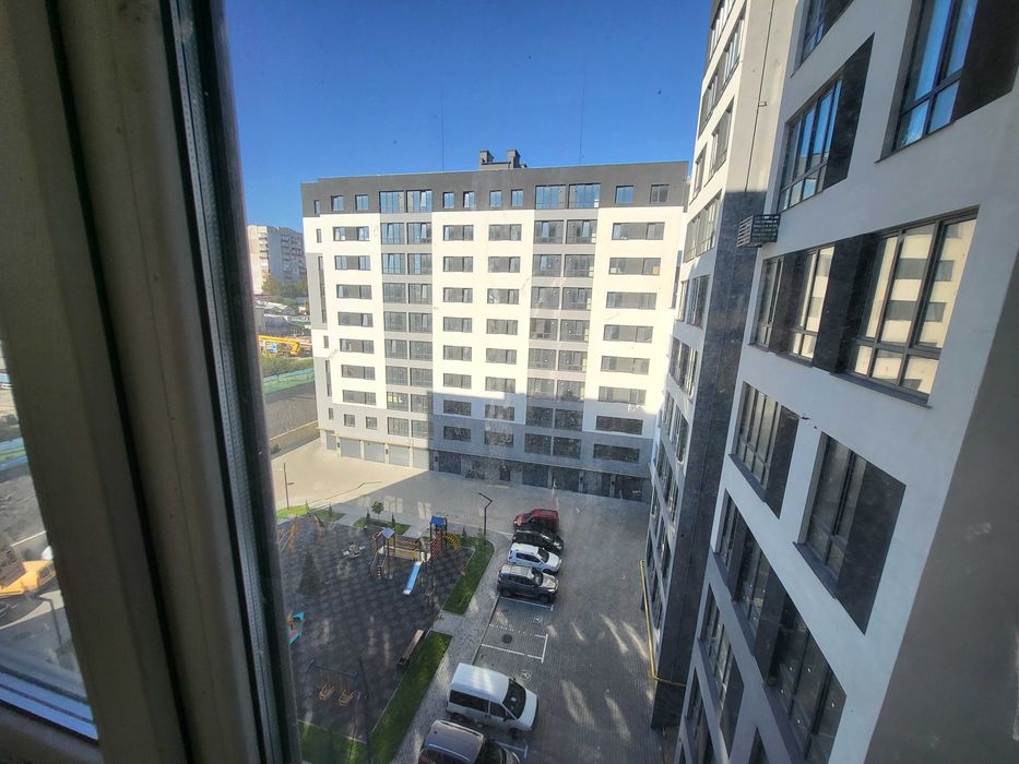 1к Виставка Автобіографія Будинок зданий Є-Оселя ТАК