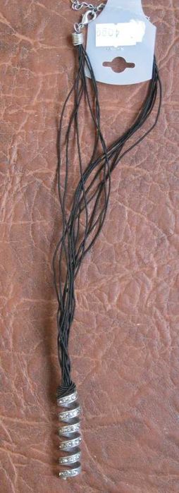 Продам новые чокеры подвески длина 42см