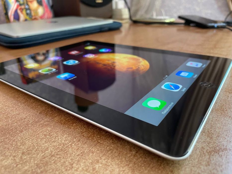 Планшет iPad A1460 64гб у чудовому стані
