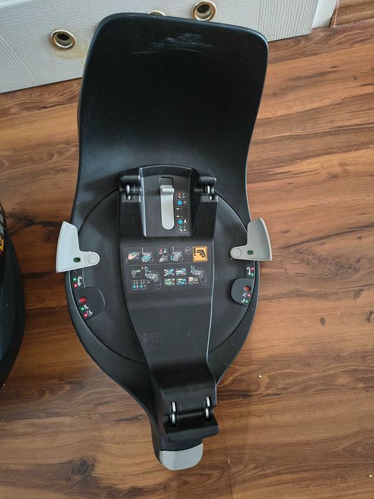 Fotelik dziecięcy Peral 360 + nosidlo Pebble 360, + baza 360- zestaw