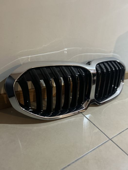 Grelha original BMW F40 2020.