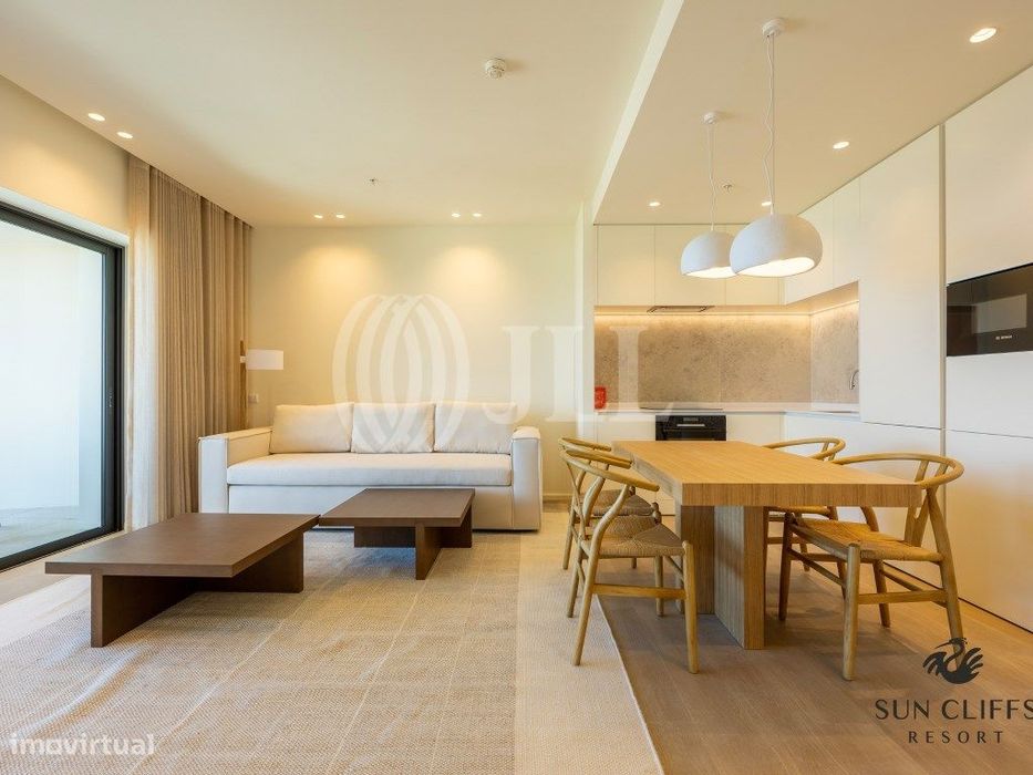 Apartamento T1+1, novo, no Sun Cliffs Resorte, em Lagos, Algarve
