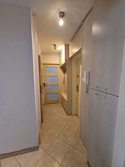Zgierz Osiedle 650-lecia: 47 m² (2 pokoje) – czyste, odświeżone, świetna komunikacja!
