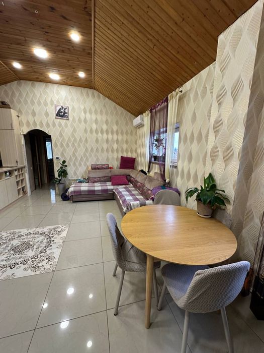 Гарна трьох кімнатна квартира в Гостомелі в тихому місці