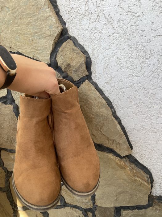 Осінні ботинки в дуже хорошому стані !