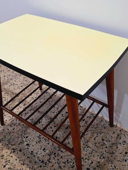 MESA DE APOIO VINTAGE . Side Table