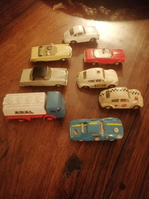 Slot - pista é 8 carros da Faller - Aurora