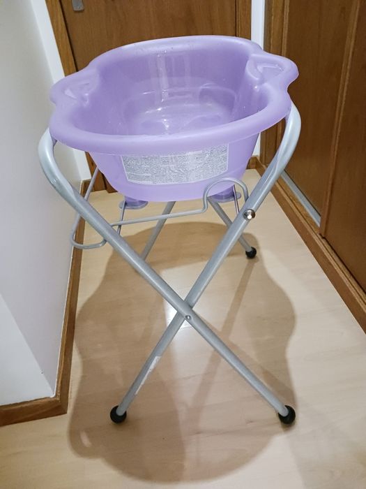 Banheira com suporte bebé