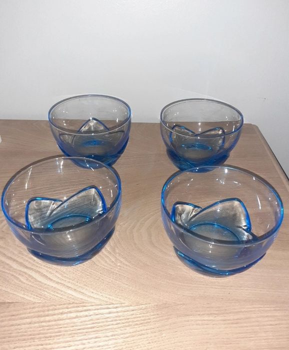 Conjunto de 4 taças azuis